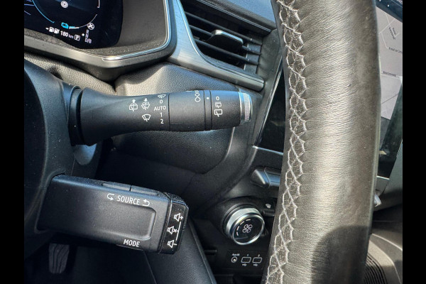 Renault Captur 1.6 E-Tech Plug-in Hybrid 160 Intens Trekhaak / Groot Navi / LM velgen / Clima / Full LED