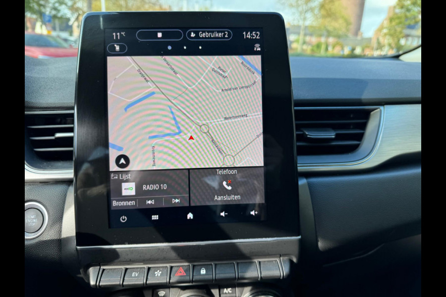 Renault Captur 1.6 E-Tech Plug-in Hybrid 160 Intens Trekhaak / Groot Navi / LM velgen / Clima / Full LED