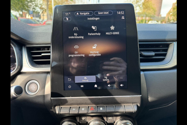 Renault Captur 1.6 E-Tech Plug-in Hybrid 160 Intens Trekhaak / Groot Navi / LM velgen / Clima / Full LED