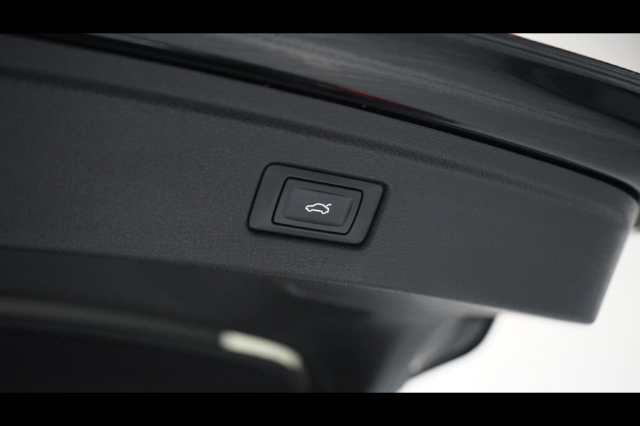 Audi A5 Sportback 35 TFSI 3x S-Line Black Optik AUTOMAAT-ACC-ALCANTARA-AUDI SOUND-CAMERA-KEYLESS-MATRIX-PANORAMA-
