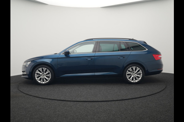Škoda Superb Combi 1.4 TSI iV Ambition Plug In Hybrid 218pk Dealer O.H PHEV | Adaptive Cruise | Camera | Stoelen & Stuur Verwarmd | Canton Audio | Apple Carplay | Blis | Keyless | Navigatie | Virtual | DAB |
