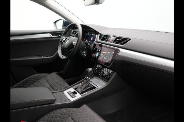 Škoda Superb Combi 1.4 TSI iV Ambition Plug In Hybrid 218pk Dealer O.H PHEV | Adaptive Cruise | Camera | Stoelen & Stuur Verwarmd | Canton Audio | Apple Carplay | Blis | Keyless | Navigatie | Virtual | DAB |