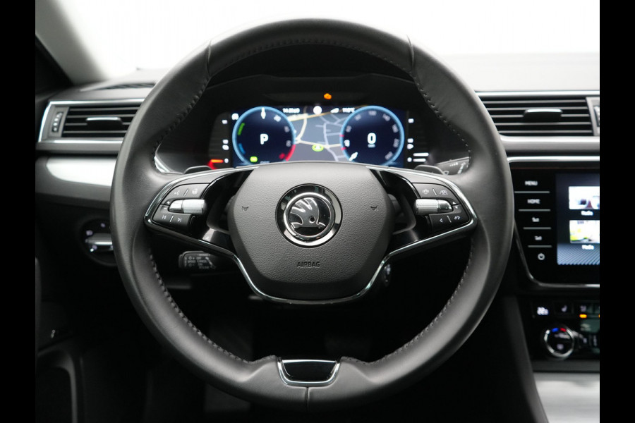 Škoda Superb Combi 1.4 TSI iV Ambition Plug In Hybrid 218pk Dealer O.H PHEV | Adaptive Cruise | Camera | Stoelen & Stuur Verwarmd | Canton Audio | Apple Carplay | Blis | Keyless | Navigatie | Virtual | DAB |