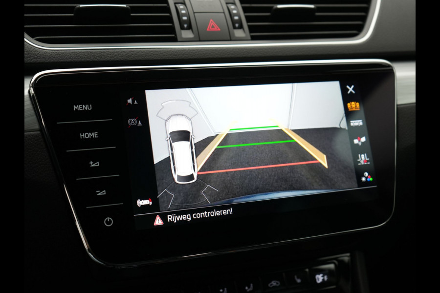 Škoda Superb Combi 1.4 TSI iV Ambition Plug In Hybrid 218pk Dealer O.H PHEV | Adaptive Cruise | Camera | Stoelen & Stuur Verwarmd | Canton Audio | Apple Carplay | Blis | Keyless | Navigatie | Virtual | DAB |