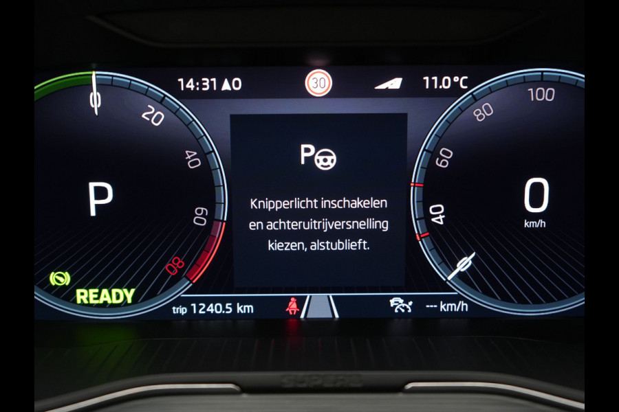 Škoda Superb Combi 1.4 TSI iV Ambition Plug In Hybrid 218pk Dealer O.H PHEV | Adaptive Cruise | Camera | Stoelen & Stuur Verwarmd | Canton Audio | Apple Carplay | Blis | Keyless | Navigatie | Virtual | DAB |