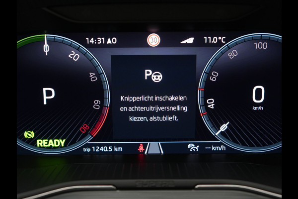 Škoda Superb Combi 1.4 TSI iV Ambition Plug In Hybrid 218pk Dealer O.H PHEV | Adaptive Cruise | Camera | Stoelen & Stuur Verwarmd | Canton Audio | Apple Carplay | Blis | Keyless | Navigatie | Virtual | DAB |