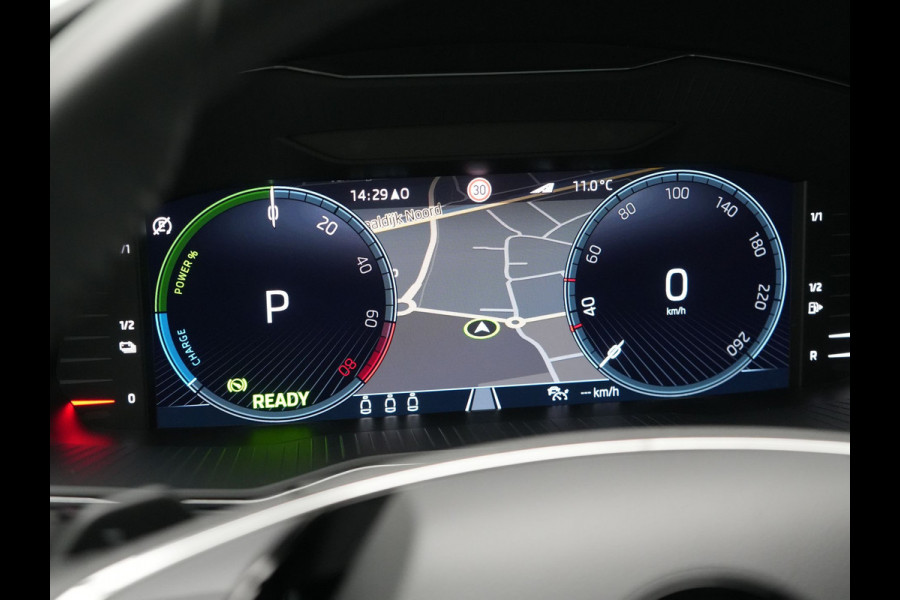 Škoda Superb Combi 1.4 TSI iV Ambition Plug In Hybrid 218pk Dealer O.H PHEV | Adaptive Cruise | Camera | Stoelen & Stuur Verwarmd | Canton Audio | Apple Carplay | Blis | Keyless | Navigatie | Virtual | DAB |
