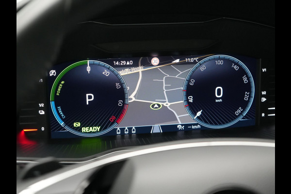 Škoda Superb Combi 1.4 TSI iV Ambition Plug In Hybrid 218pk Dealer O.H PHEV | Adaptive Cruise | Camera | Stoelen & Stuur Verwarmd | Canton Audio | Apple Carplay | Blis | Keyless | Navigatie | Virtual | DAB |