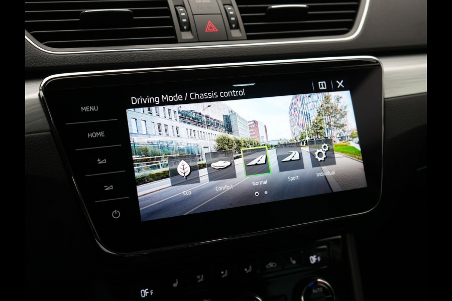 Škoda Superb Combi 1.4 TSI iV Ambition Plug In Hybrid 218pk Dealer O.H PHEV | Adaptive Cruise | Camera | Stoelen & Stuur Verwarmd | Canton Audio | Apple Carplay | Blis | Keyless | Navigatie | Virtual | DAB |