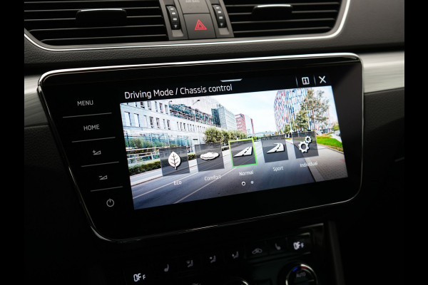 Škoda Superb Combi 1.4 TSI iV Ambition Plug In Hybrid 218pk Dealer O.H PHEV | Adaptive Cruise | Camera | Stoelen & Stuur Verwarmd | Canton Audio | Apple Carplay | Blis | Keyless | Navigatie | Virtual | DAB |