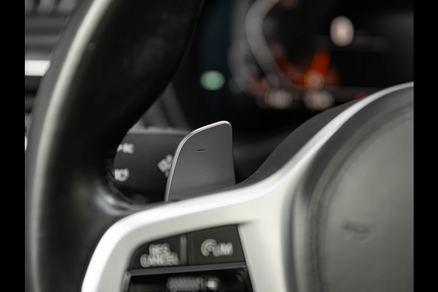 BMW X3 xDrive20i M-Sport - Pano - Trekhaak - Hifi - Adaptief LED BMW X3 xDrive20i M-Sport - Pano - Trekhaak - Hifi - Adaptief LED