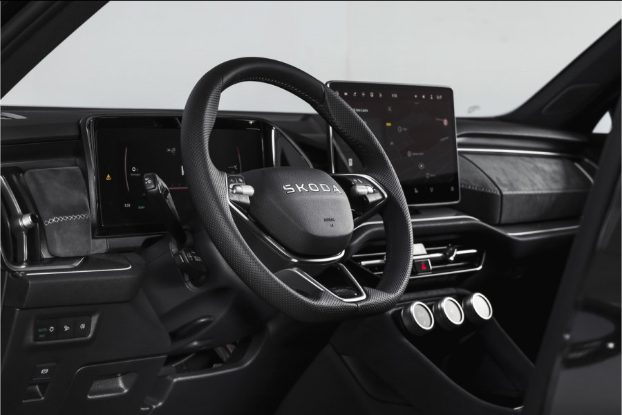 Škoda Kodiaq 1.5 TSI PHEV Sportline Business | DCC+ | Elek. Trekhaak | Dig. Cockpit | Adapt Cruise | Memory | Winterpakket | Camera | NAV + App. Connect | ECC | DAB | Elek. Klep | LM 20" | 3559 Škoda Kodiaq 1.5 TSI PHEV Sportline Business | DCC+ | Elek. Trekhaak | Dig. Cockpit | Adapt Cruise | Memory | Winterpakket | Camera | NAV + App. Connect | ECC | DAB | Elek. Klep | LM 20" | 3559