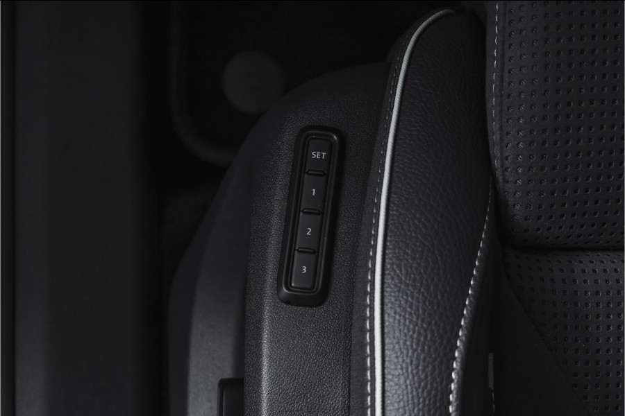 Škoda Kodiaq 1.5 TSI PHEV Sportline Business | DCC+ | Elek. Trekhaak | Dig. Cockpit | Adapt Cruise | Memory | Winterpakket | Camera | NAV + App. Connect | ECC | DAB | Elek. Klep | LM 20" | 3559 Škoda Kodiaq 1.5 TSI PHEV Sportline Business | DCC+ | Elek. Trekhaak | Dig. Cockpit | Adapt Cruise | Memory | Winterpakket | Camera | NAV + App. Connect | ECC | DAB | Elek. Klep | LM 20" | 3559