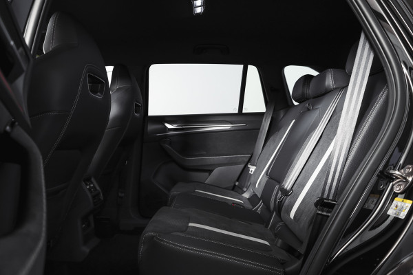 Škoda Kodiaq 1.5 TSI PHEV Sportline Business | DCC+ | Elek. Trekhaak | Dig. Cockpit | Adapt Cruise | Memory | Winterpakket | Camera | NAV + App. Connect | ECC | DAB | Elek. Klep | LM 20" | 3559 Škoda Kodiaq 1.5 TSI PHEV Sportline Business | DCC+ | Elek. Trekhaak | Dig. Cockpit | Adapt Cruise | Memory | Winterpakket | Camera | NAV + App. Connect | ECC | DAB | Elek. Klep | LM 20" | 3559