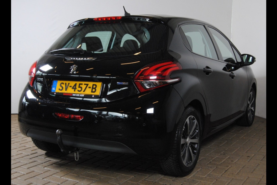 Peugeot 208 1.2 PureTech Allure Schuif/kanteldak! Apple Carplay Peugeot 208 1.2 PureTech Allure Schuif/kanteldak! Apple Carplay