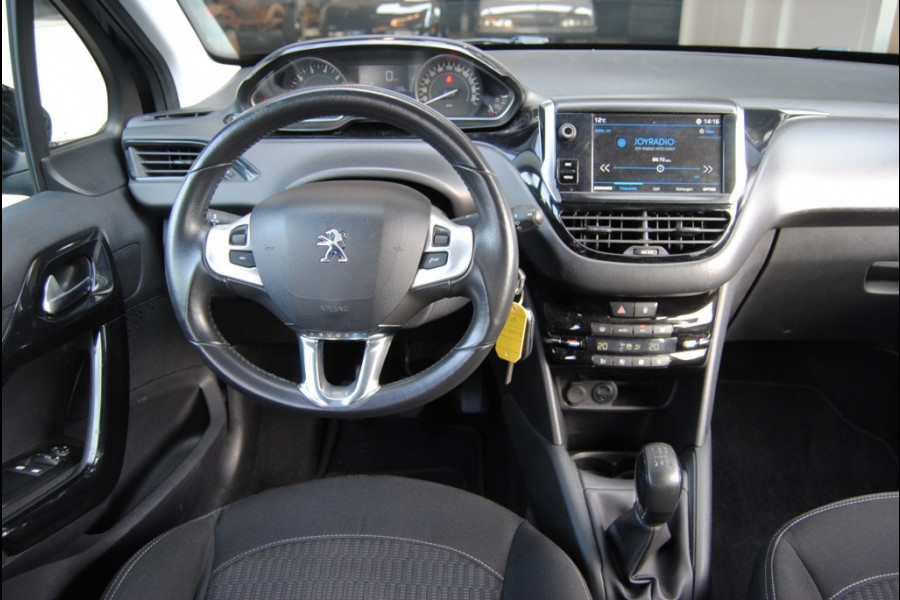 Peugeot 208 1.2 PureTech Allure Schuif/kanteldak! Apple Carplay Peugeot 208 1.2 PureTech Allure Schuif/kanteldak! Apple Carplay