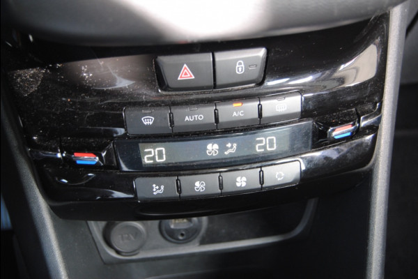 Peugeot 208 1.2 PureTech Allure Schuif/kanteldak! Apple Carplay Peugeot 208 1.2 PureTech Allure Schuif/kanteldak! Apple Carplay