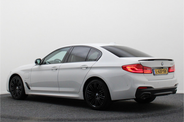 BMW 5 Serie 530e iPerformance High Executive M Sport Softclose, Camera, H&K, Head-Up, Apple Carplay, Trekhaak, Keyless BMW 5 Serie 530e iPerformance High Executive M Sport Softclose, Camera, H&K, Head-Up, Apple Carplay, Trekhaak, Keyless