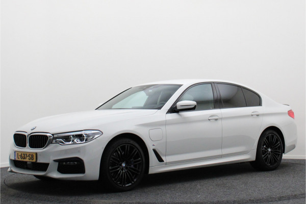 BMW 5 Serie 530e iPerformance High Executive M Sport Softclose, Camera, H&K, Head-Up, Apple Carplay, Trekhaak, Keyless BMW 5 Serie 530e iPerformance High Executive M Sport Softclose, Camera, H&K, Head-Up, Apple Carplay, Trekhaak, Keyless