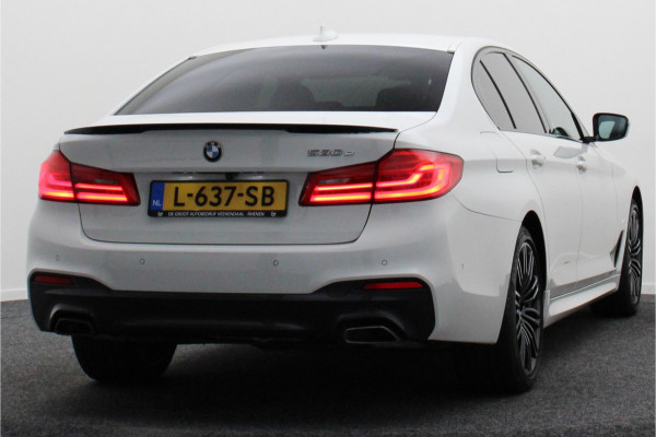 BMW 5 Serie 530e iPerformance High Executive M Sport Softclose, Camera, H&K, Head-Up, Apple Carplay, Trekhaak, Keyless BMW 5 Serie 530e iPerformance High Executive M Sport Softclose, Camera, H&K, Head-Up, Apple Carplay, Trekhaak, Keyless