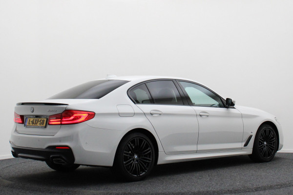 BMW 5 Serie 530e iPerformance High Executive M Sport Softclose, Camera, H&K, Head-Up, Apple Carplay, Trekhaak, Keyless BMW 5 Serie 530e iPerformance High Executive M Sport Softclose, Camera, H&K, Head-Up, Apple Carplay, Trekhaak, Keyless