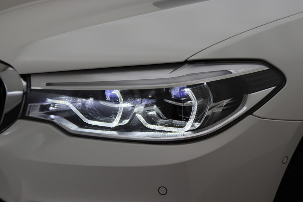 BMW 5 Serie 530e iPerformance High Executive M Sport Softclose, Camera, H&K, Head-Up, Apple Carplay, Trekhaak, Keyless BMW 5 Serie 530e iPerformance High Executive M Sport Softclose, Camera, H&K, Head-Up, Apple Carplay, Trekhaak, Keyless