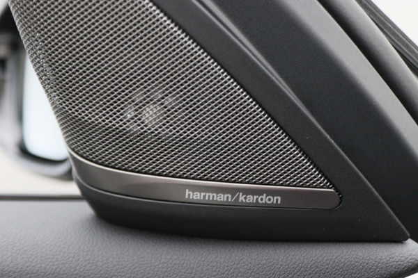 BMW 5 Serie 530e iPerformance High Executive M Sport Softclose, Camera, H&K, Head-Up, Apple Carplay, Trekhaak, Keyless BMW 5 Serie 530e iPerformance High Executive M Sport Softclose, Camera, H&K, Head-Up, Apple Carplay, Trekhaak, Keyless