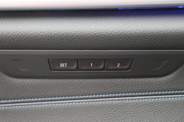 BMW 5 Serie 530e iPerformance High Executive M Sport Softclose, Camera, H&K, Head-Up, Apple Carplay, Trekhaak, Keyless BMW 5 Serie 530e iPerformance High Executive M Sport Softclose, Camera, H&K, Head-Up, Apple Carplay, Trekhaak, Keyless