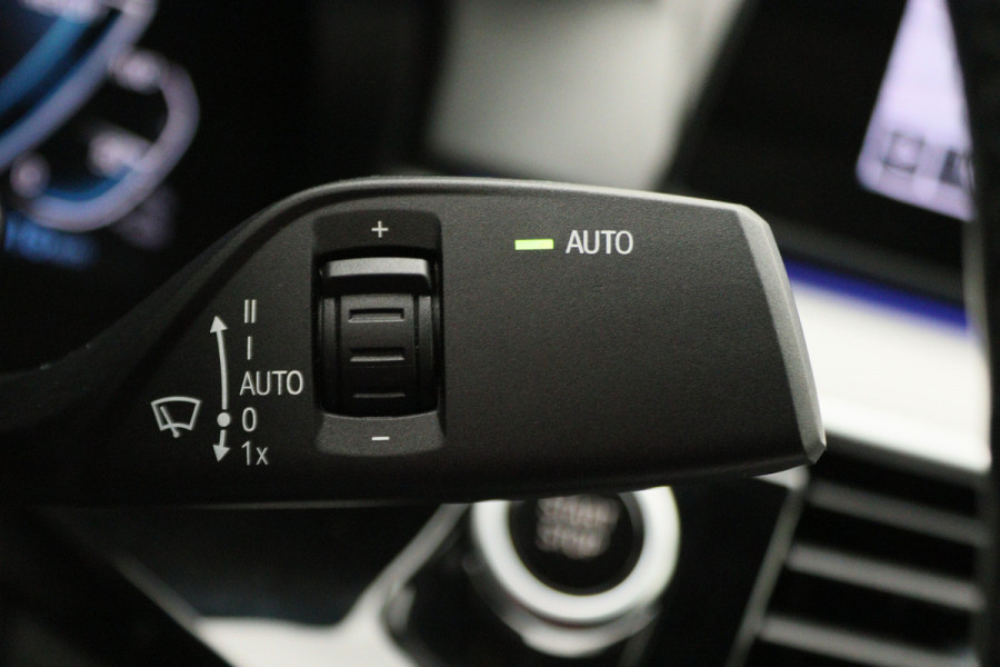 BMW 5 Serie 530e iPerformance High Executive M Sport Softclose, Camera, H&K, Head-Up, Apple Carplay, Trekhaak, Keyless BMW 5 Serie 530e iPerformance High Executive M Sport Softclose, Camera, H&K, Head-Up, Apple Carplay, Trekhaak, Keyless