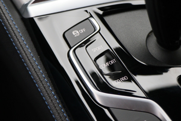 BMW 5 Serie 530e iPerformance High Executive M Sport Softclose, Camera, H&K, Head-Up, Apple Carplay, Trekhaak, Keyless BMW 5 Serie 530e iPerformance High Executive M Sport Softclose, Camera, H&K, Head-Up, Apple Carplay, Trekhaak, Keyless