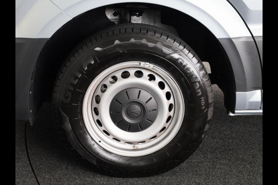 Volkswagen Crafter Trendline L3 2.0 TDI EU6 140 pk GVW 3.0T Zijschuifdeur links en rechts, Camera achter!! Volkswagen Crafter Trendline L3 2.0 TDI EU6 140 pk GVW 3.0T Zijschuifdeur links en rechts, Camera achter!!