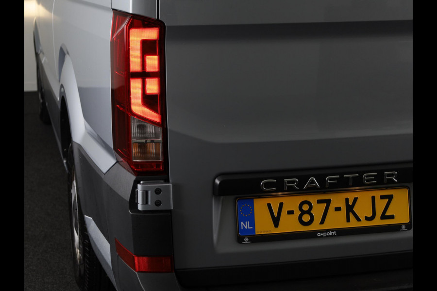 Volkswagen Crafter Trendline L3 2.0 TDI EU6 140 pk GVW 3.0T Zijschuifdeur links en rechts, Camera achter!! Volkswagen Crafter Trendline L3 2.0 TDI EU6 140 pk GVW 3.0T Zijschuifdeur links en rechts, Camera achter!!