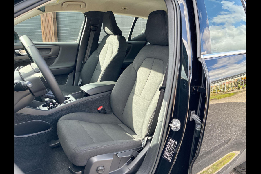 Volvo XC40 1.5 T4 Plug-in hybrid Core Bright 211 PK | Park Assist | Climate Pack - Verwarmd stuur / stoelen | A-Camera Volvo XC40 1.5 T4 Plug-in hybrid Core Bright 211 PK | Park Assist | Climate Pack - Verwarmd stuur / stoelen | A-Camera
