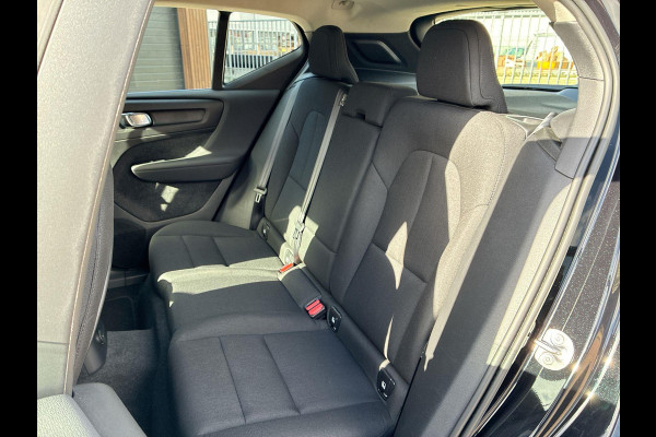 Volvo XC40 1.5 T4 Plug-in hybrid Core Bright 211 PK | Park Assist | Climate Pack - Verwarmd stuur / stoelen | A-Camera Volvo XC40 1.5 T4 Plug-in hybrid Core Bright 211 PK | Park Assist | Climate Pack - Verwarmd stuur / stoelen | A-Camera