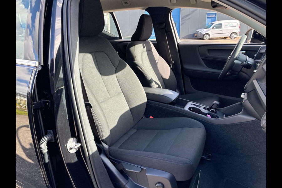 Volvo XC40 1.5 T4 Plug-in hybrid Core Bright 211 PK | Park Assist | Climate Pack - Verwarmd stuur / stoelen | A-Camera Volvo XC40 1.5 T4 Plug-in hybrid Core Bright 211 PK | Park Assist | Climate Pack - Verwarmd stuur / stoelen | A-Camera