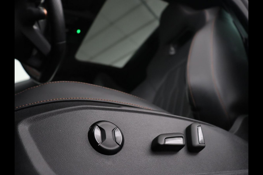 CUPRA Leon 2.0 TSI | 300pk | Panoramadak | Leder | Stoelverwarming | Carplay | Camera | Adaptive cruise | Navigatie | 19'' | Sfeerverlichting | Memory | Keyless | Sportstoelen CUPRA Leon 2.0 TSI | 300pk | Panoramadak | Leder | Stoelverwarming | Carplay | Camera | Adaptive cruise | Navigatie | 19'' | Sfeerverlichting | Memory | Keyless | Sportstoelen