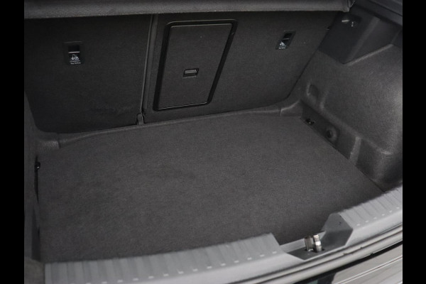 CUPRA Leon 2.0 TSI | 300pk | Panoramadak | Leder | Stoelverwarming | Carplay | Camera | Adaptive cruise | Navigatie | 19'' | Sfeerverlichting | Memory | Keyless | Sportstoelen CUPRA Leon 2.0 TSI | 300pk | Panoramadak | Leder | Stoelverwarming | Carplay | Camera | Adaptive cruise | Navigatie | 19'' | Sfeerverlichting | Memory | Keyless | Sportstoelen