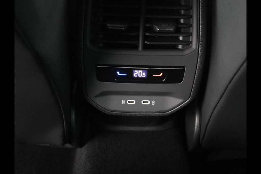 CUPRA Leon 2.0 TSI | 300pk | Panoramadak | Leder | Stoelverwarming | Carplay | Camera | Adaptive cruise | Navigatie | 19'' | Sfeerverlichting | Memory | Keyless | Sportstoelen CUPRA Leon 2.0 TSI | 300pk | Panoramadak | Leder | Stoelverwarming | Carplay | Camera | Adaptive cruise | Navigatie | 19'' | Sfeerverlichting | Memory | Keyless | Sportstoelen