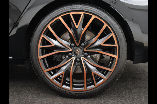 CUPRA Leon 2.0 TSI | 300pk | Panoramadak | Leder | Stoelverwarming | Carplay | Camera | Adaptive cruise | Navigatie | 19'' | Sfeerverlichting | Memory | Keyless | Sportstoelen CUPRA Leon 2.0 TSI | 300pk | Panoramadak | Leder | Stoelverwarming | Carplay | Camera | Adaptive cruise | Navigatie | 19'' | Sfeerverlichting | Memory | Keyless | Sportstoelen