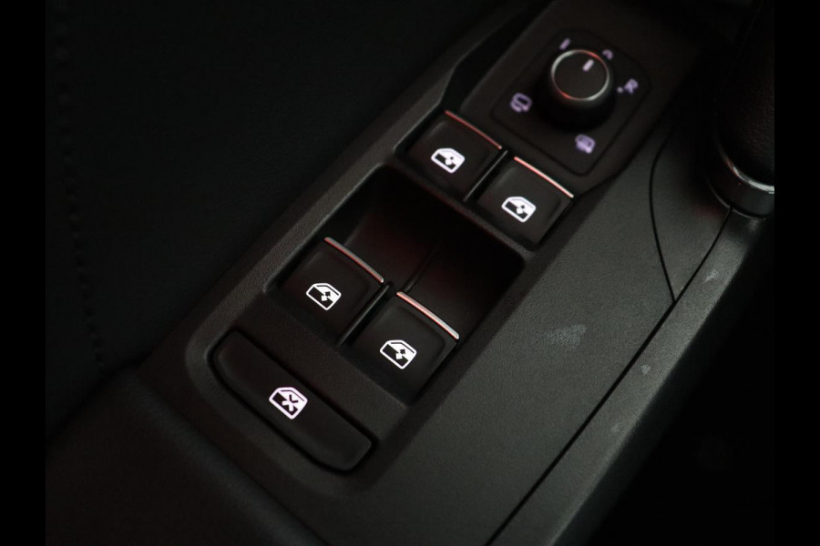 CUPRA Leon 2.0 TSI | 300pk | Panoramadak | Leder | Stoelverwarming | Carplay | Camera | Adaptive cruise | Navigatie | 19'' | Sfeerverlichting | Memory | Keyless | Sportstoelen CUPRA Leon 2.0 TSI | 300pk | Panoramadak | Leder | Stoelverwarming | Carplay | Camera | Adaptive cruise | Navigatie | 19'' | Sfeerverlichting | Memory | Keyless | Sportstoelen