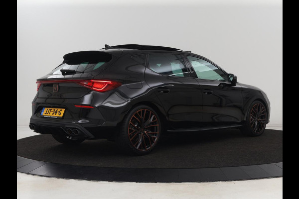 CUPRA Leon 2.0 TSI | 300pk | Panoramadak | Leder | Stoelverwarming | Carplay | Camera | Adaptive cruise | Navigatie | 19'' | Sfeerverlichting | Memory | Keyless | Sportstoelen CUPRA Leon 2.0 TSI | 300pk | Panoramadak | Leder | Stoelverwarming | Carplay | Camera | Adaptive cruise | Navigatie | 19'' | Sfeerverlichting | Memory | Keyless | Sportstoelen