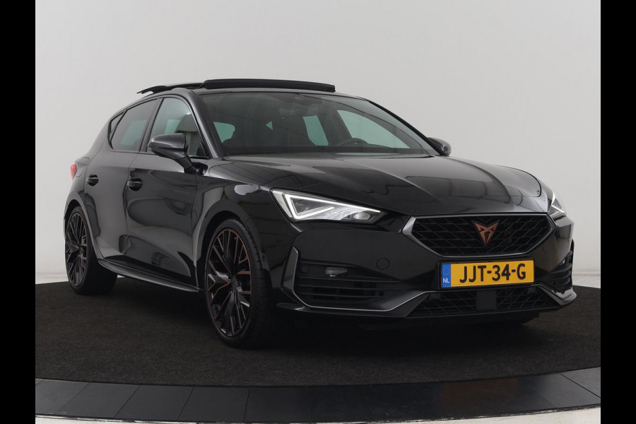 CUPRA Leon 2.0 TSI | 300pk | Panoramadak | Leder | Stoelverwarming | Carplay | Camera | Adaptive cruise | Navigatie | 19'' | Sfeerverlichting | Memory | Keyless | Sportstoelen CUPRA Leon 2.0 TSI | 300pk | Panoramadak | Leder | Stoelverwarming | Carplay | Camera | Adaptive cruise | Navigatie | 19'' | Sfeerverlichting | Memory | Keyless | Sportstoelen