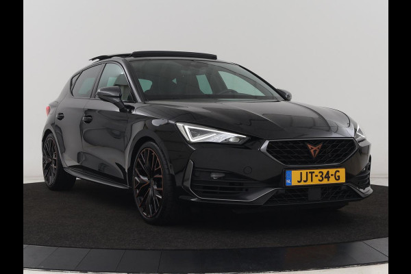 CUPRA Leon 2.0 TSI | 300pk | Panoramadak | Leder | Stoelverwarming | Carplay | Camera | Adaptive cruise | Navigatie | 19'' | Sfeerverlichting | Memory | Keyless | Sportstoelen CUPRA Leon 2.0 TSI | 300pk | Panoramadak | Leder | Stoelverwarming | Carplay | Camera | Adaptive cruise | Navigatie | 19'' | Sfeerverlichting | Memory | Keyless | Sportstoelen