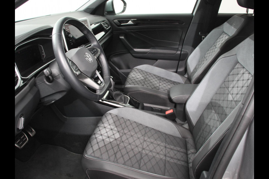 Volkswagen T-Roc 1.5 TSI 150pk Automaat R-Line Digitale Cockpit Climate Control Camera Navigatie Apple Carplay/Android Auto Lichtmetalen Velgen Parkeer sensoren Dab Led Adaptive Cruise Control Volkswagen T-Roc 1.5 TSI 150pk Automaat R-Line Digitale Cockpit Climate Control Camera Navigatie Apple Carplay/Android Auto Lichtmetalen Velgen Parkeer sensoren Dab Led Adaptive Cruise Control