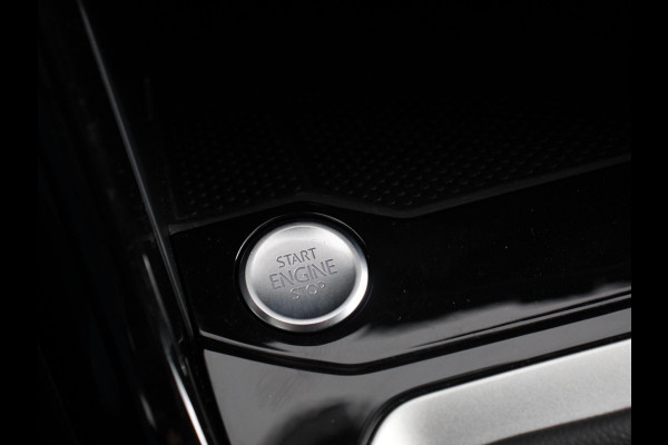 Volkswagen T-Roc 1.5 TSI 150pk Automaat R-Line Digitale Cockpit Climate Control Camera Navigatie Apple Carplay/Android Auto Lichtmetalen Velgen Parkeer sensoren Dab Led Adaptive Cruise Control Volkswagen T-Roc 1.5 TSI 150pk Automaat R-Line Digitale Cockpit Climate Control Camera Navigatie Apple Carplay/Android Auto Lichtmetalen Velgen Parkeer sensoren Dab Led Adaptive Cruise Control