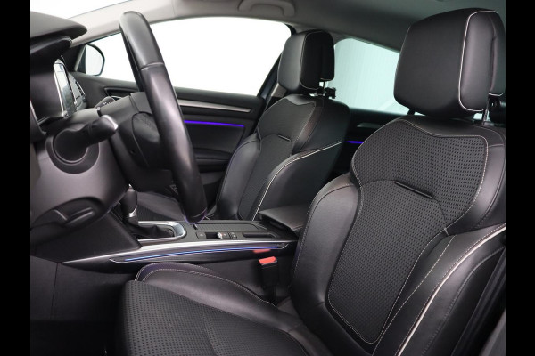 Renault Mégane 1.3 TCe Bose | Automaat | Trekhaak | Camera | Carplay | Navigatie | Park Assist | Climate control | BOSE Sound | Keyless | Half leder | Cruise control | Dodehoek detectie