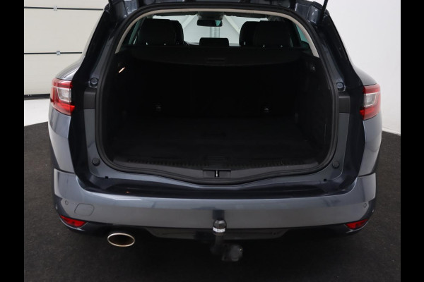 Renault Mégane 1.3 TCe Bose | Automaat | Trekhaak | Camera | Carplay | Navigatie | Park Assist | Climate control | BOSE Sound | Keyless | Half leder | Cruise control | Dodehoek detectie