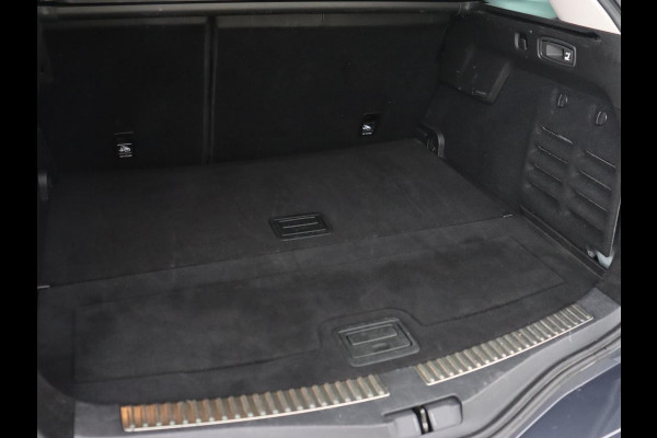 Renault Mégane 1.3 TCe Bose | Automaat | Trekhaak | Camera | Carplay | Navigatie | Park Assist | Climate control | BOSE Sound | Keyless | Half leder | Cruise control | Dodehoek detectie