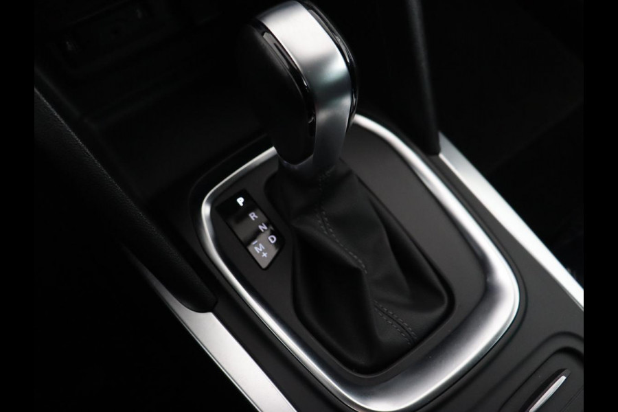 Renault Mégane 1.3 TCe Bose | Automaat | Trekhaak | Camera | Carplay | Navigatie | Park Assist | Climate control | BOSE Sound | Keyless | Half leder | Cruise control | Dodehoek detectie