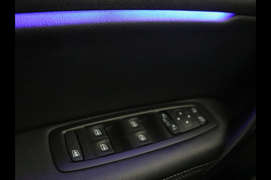 Renault Mégane 1.3 TCe Bose | Automaat | Trekhaak | Camera | Carplay | Navigatie | Park Assist | Climate control | BOSE Sound | Keyless | Half leder | Cruise control | Dodehoek detectie